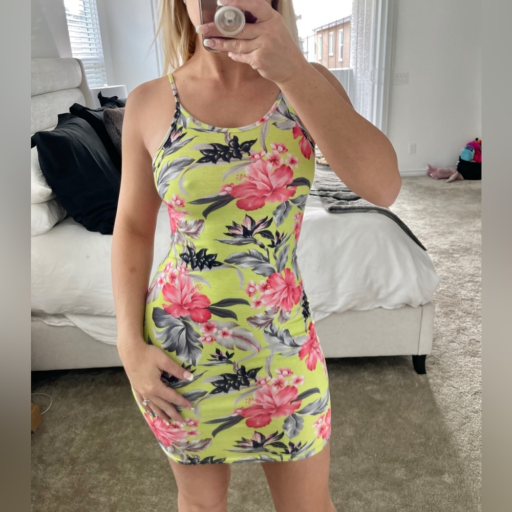 BooHoo BodyCon Tropical Print Mini Dress Size Small